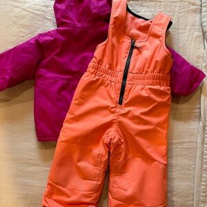 Like New 2T Columbia Snowsuit. Barely worn!